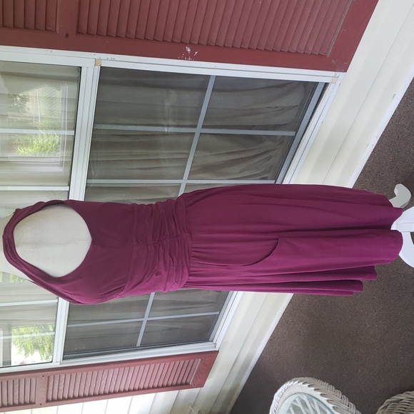 Athleta Sleeveless Ruched Side Pocket Front Dress - Picture 12 of 12